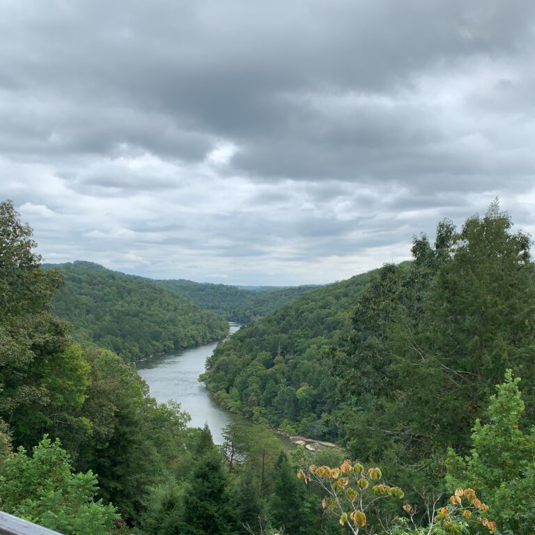 Cumberland Falls: A Beautiful and Accessible Getaway